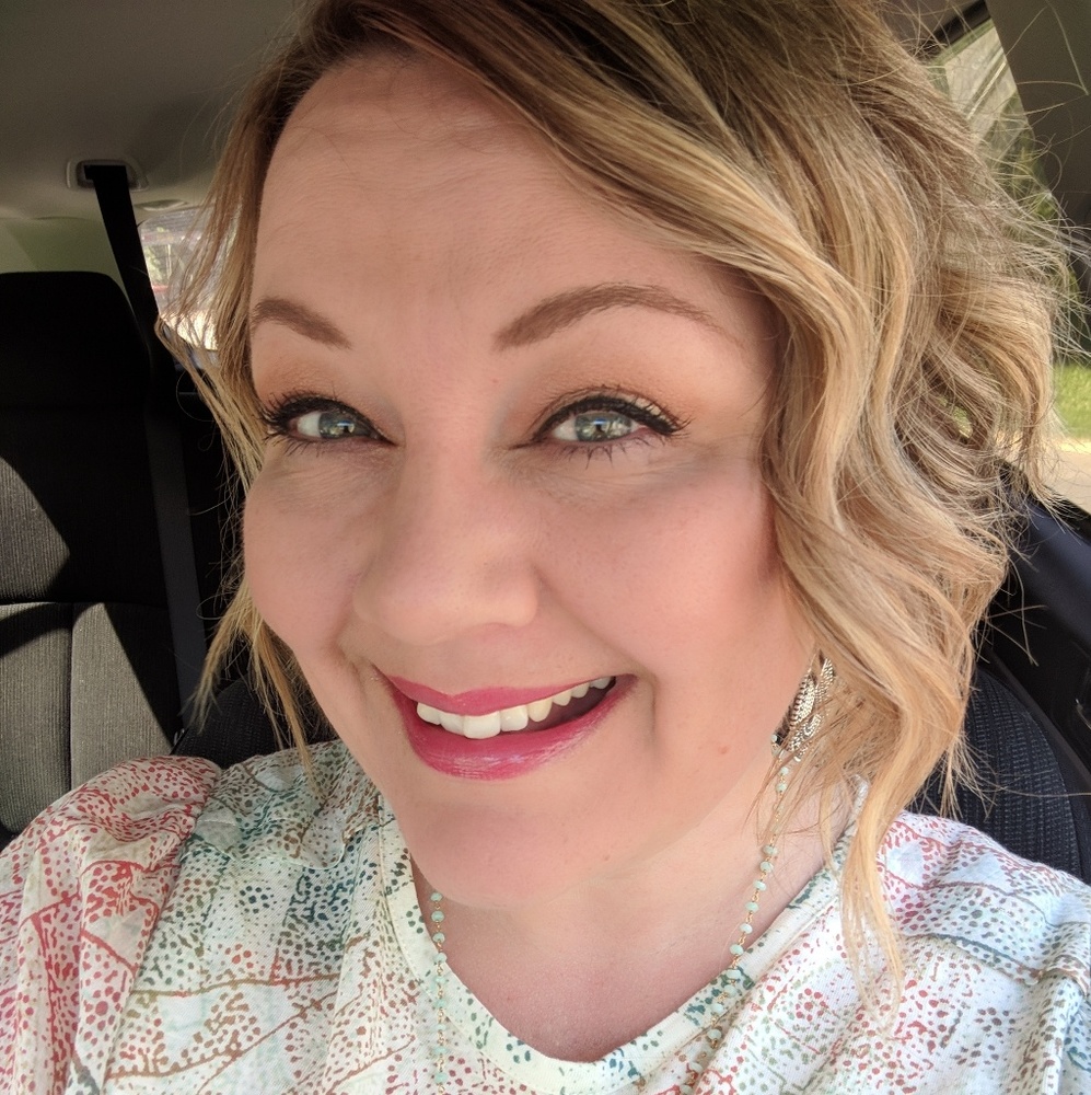Meet your Posher, Crystal